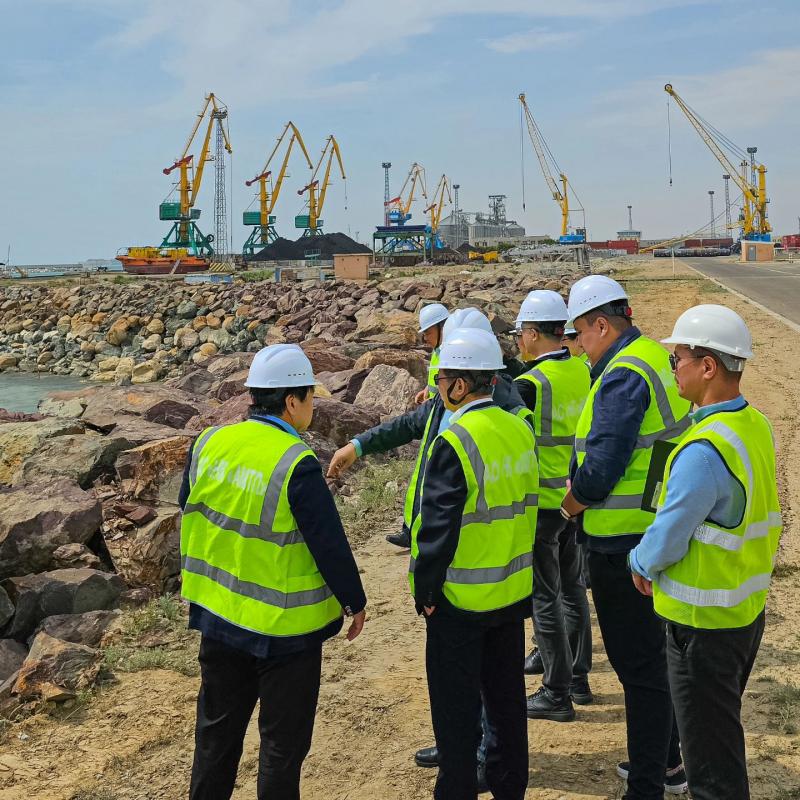 Делегация из КНР обсудила строительство и эксплуатацию контейнерного хаба в порту Актау