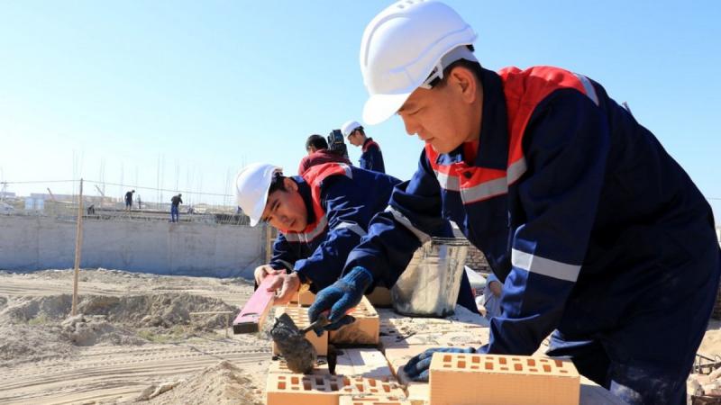 Задача №1: обеспечить всех работой