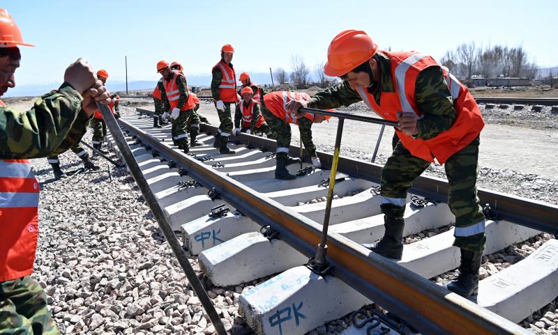 Нацфонд Казахстана выделит еще 350 млн долларов на вторые пути железной дороги Достык – Мойынты