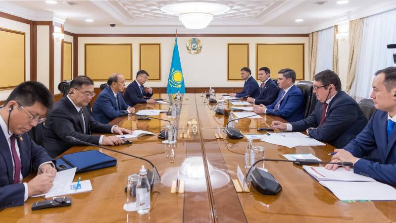 Премьер-министр провел встречу с руководством CNPC