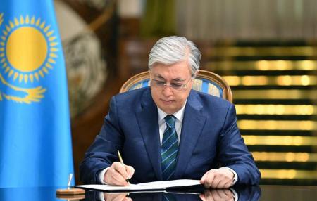 Казахстан и Китай подписали три транспортных соглашения 