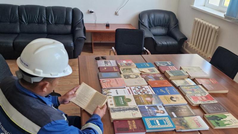 Библиотеки художественной литературы на государственном языке открыты в Шымкентском нефтепроводном управлении