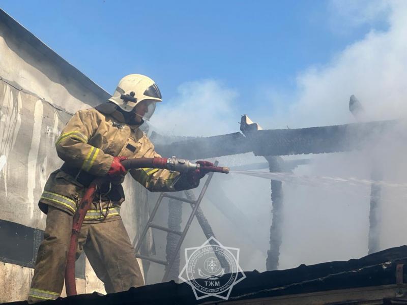 ҚТЖ өрт сөндіру пойызы тілсіз жауды тізгіндеуге атсалысты