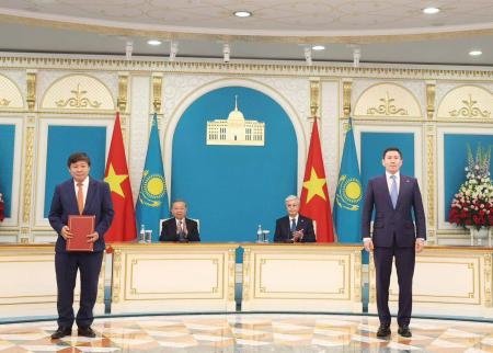 Подписан ряд соглашений между Казахстаном и Вьетнамом 