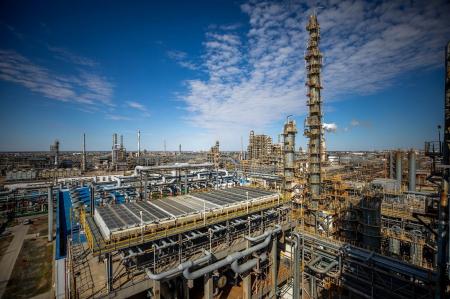 АНПЗ переработал свыше 2,88 млн тонн нефти в первом полугодии 2025 года