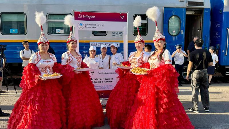 100-ден астам қазақстандық «Keruen express» туристік пойызымен жолға шықты