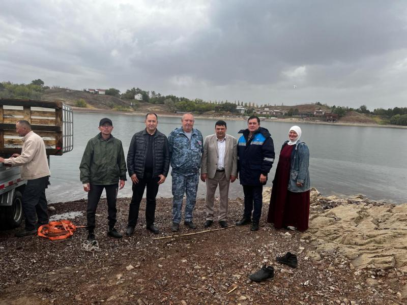 3 500 сеголетков карпа выпущено в Капшагайское водохранилище работниками АО «АлЭС»