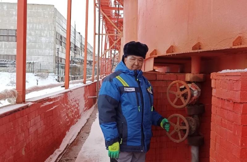 Кенжекулов Бисенбай — аппаратчик отгрузки готовой продукции SSAP