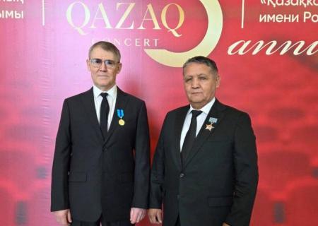 Госнаграды получили заслуженные работники АлЭС ко Дню энергетика 