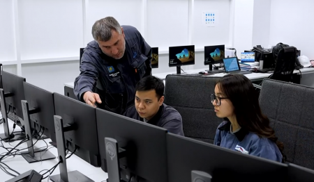 Атырауские студенты проходят обучение на заводе в рамках дуальной системы образования