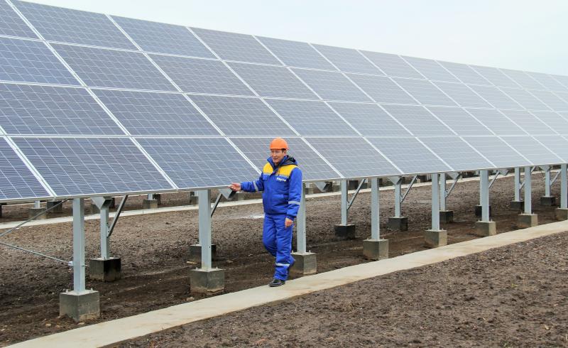 Солнечную и ветровую электростанции запустили в Казахстане