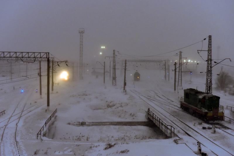 Железнодорожники вызволили людей из снежного плена на участке Павлодар-Астана