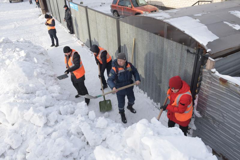 1500 волонтеров-железнодорожников вышли на уборку снега в столице