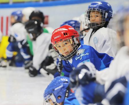 Надежда «Барыса». Как дети становятся крутыми хоккеистами?