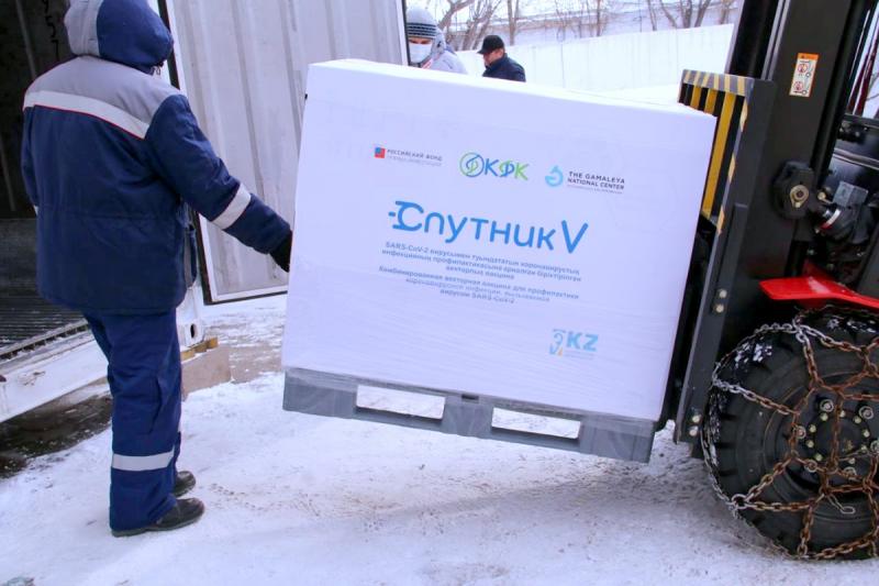 Регионам отправят 90 тысяч доз вакцины "Спутник V". Эту партию произвели в Караганде