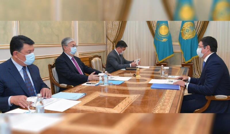 Президент Токаев принял нового главу ФНБ Самрук-Казына с докладом