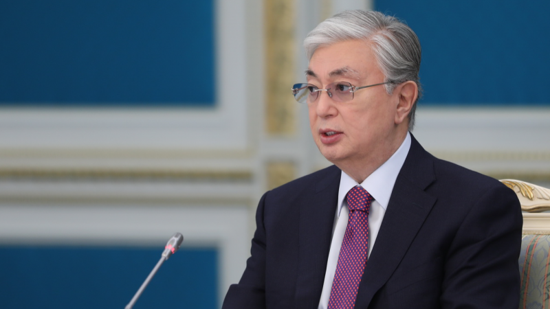 Президент Қазақстанда шығарылған "Спутник-V" вакцинасын салдырды