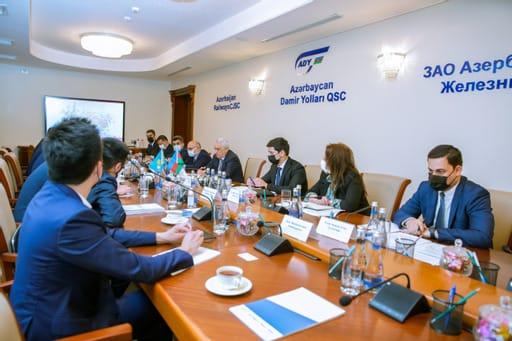 Железнодорожники Азербайджана и Казахстана укрепляют сотрудничество