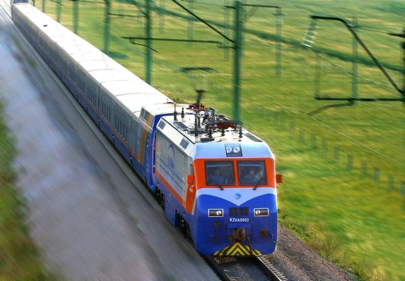 Два пассажирских поезда будут курсировать чаще