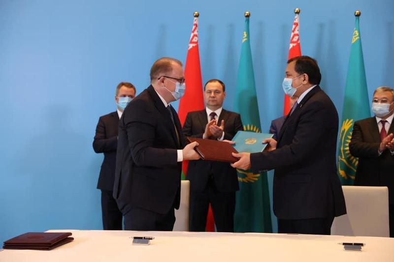 Казахстан и Беларусь подписали соглашение по поставкам нефти