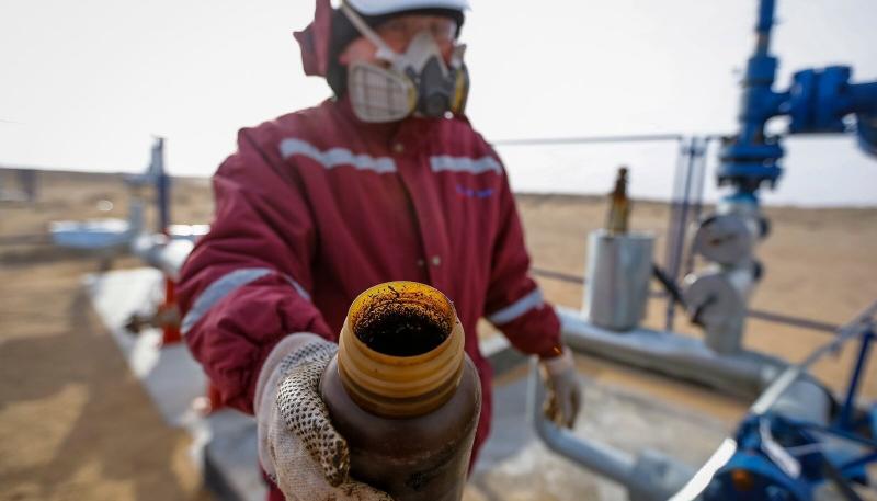 Махамбет Досмухамбетов: добычу нефти в Атырауской области увеличат на 28% к 2025 году
