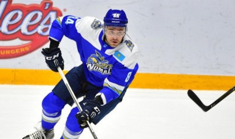«Барыс» решил подписать контракт с хоккеистом сборной Казахстана