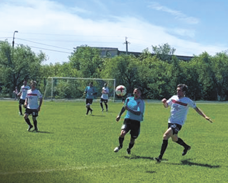 В футбол играют настоящие шахтеры