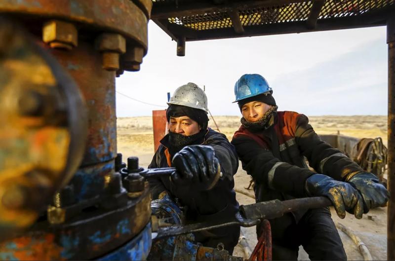 Казахстан добыл 56,1 млн тонн нефти за 8 месяцев