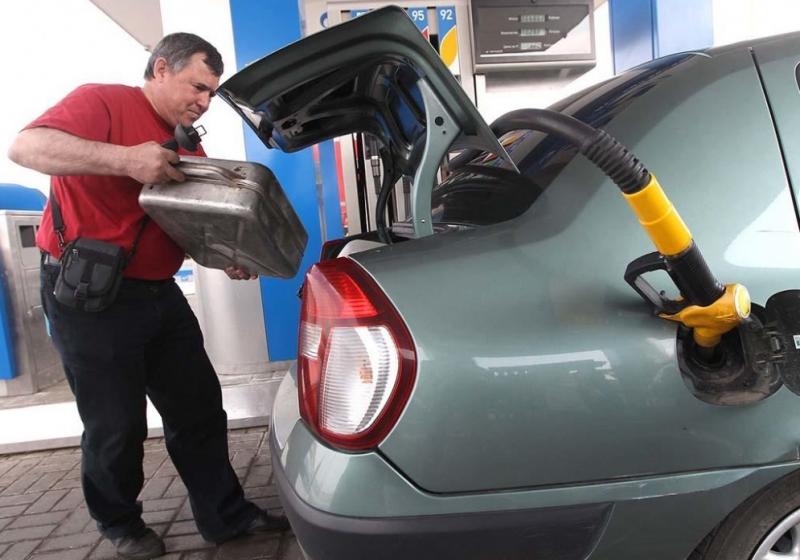 Из-за дефицита дизеля в Казахстан возобновлены поставки из России