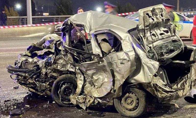Трагедия в Нур-Султане: в страшной автокатастрофе на мосту погибли пять человек