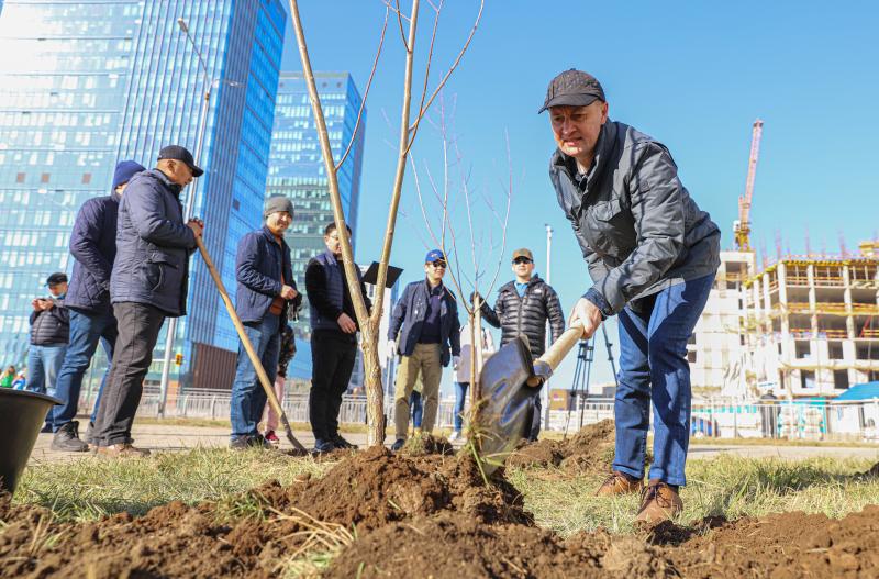 «Самрук-Казына» отпраздновал День рождения веселым экоквестом