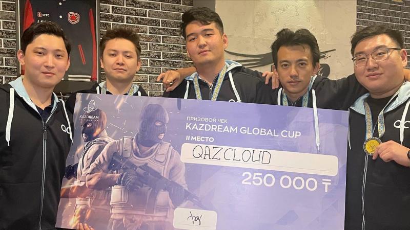 QazCloud командасы киберспорт турнирінде 2-орын алды
