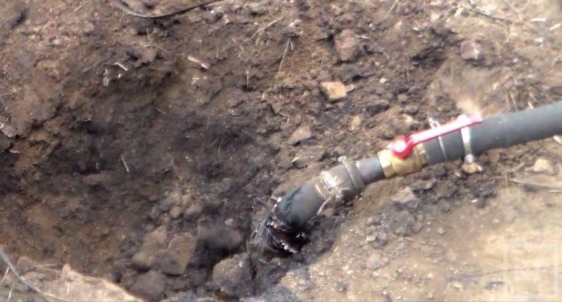 Контрабандисты проложили «нефтепровод» из Казахстана в Кыргызстан