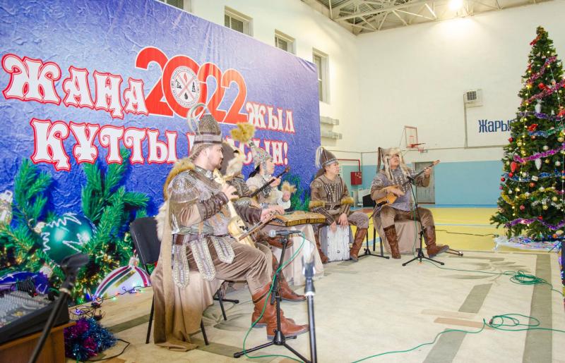 Қаламқаста әуелеген әсем ән