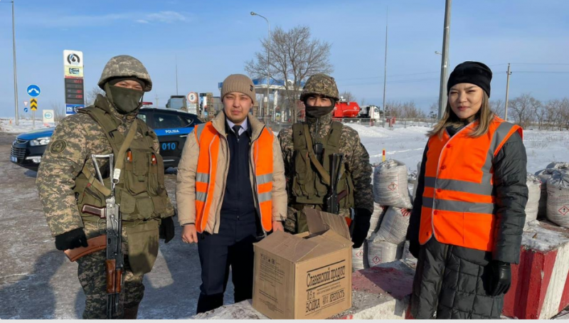 Карагандинские железнодорожники организовали горячее питание для полицейских и военных 