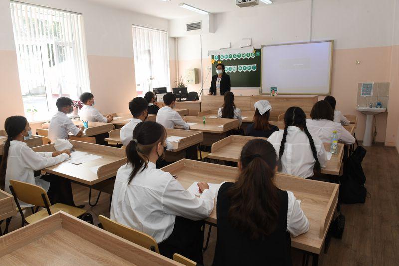 Сменят около тысячи директоров школ — Аймагамбетов рассказал о будущей ротации