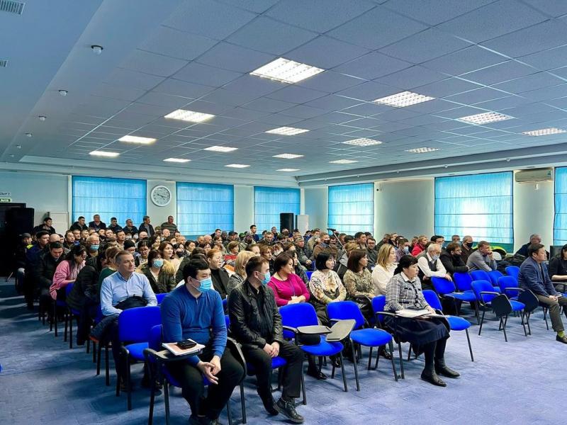 В порту Актау прошло общее собрание трудового коллектива