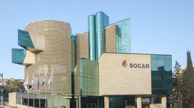 SOCAR приостанавливает транспортировку нефти через Россию