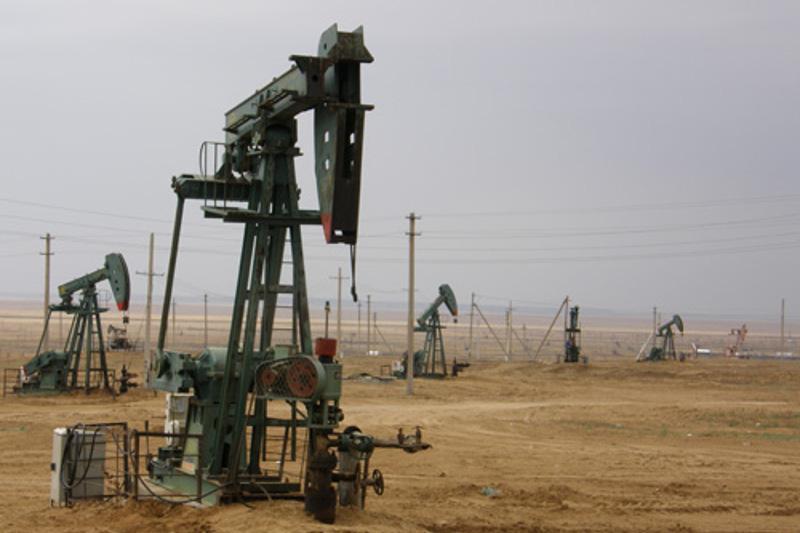 Минэкологии предлагает остановить нефтедобычу близ месторождения подземных вод Кокжиде