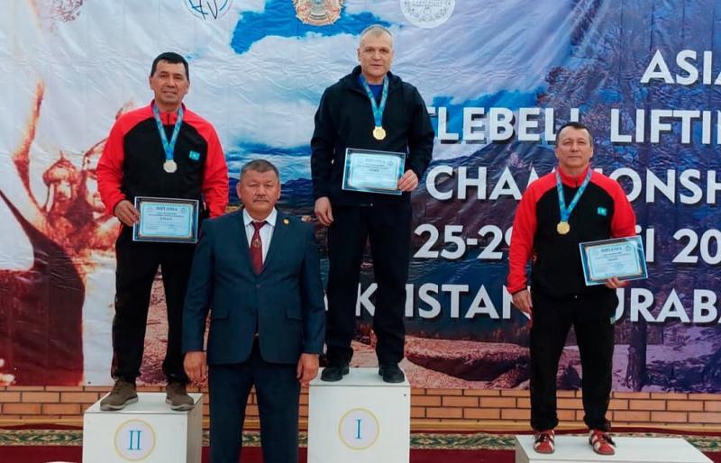 Сотрудник КТЖ взял "серебро" на Чемпионате Азии по гиревому спорту 