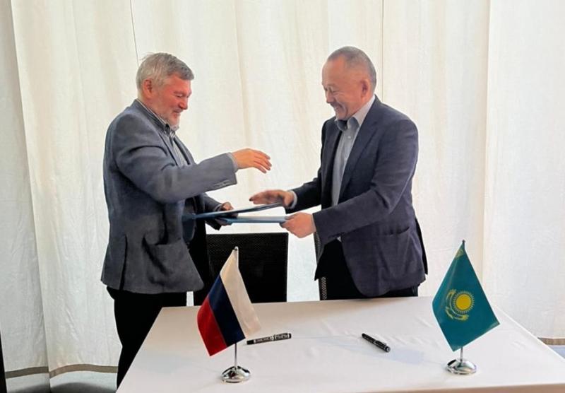 Перевозки без бумаг: ҚТЖ и РЖД обсудили перспективы использования электронной накладной