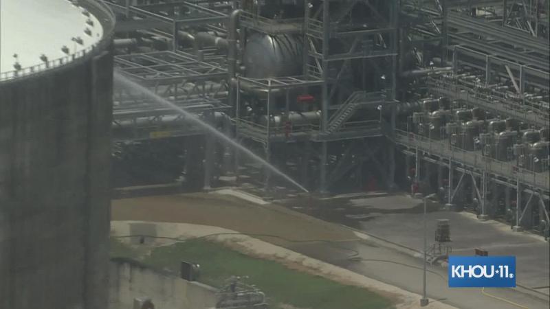 В США взорвался крупный завод по производству сжиженного газа (видео)