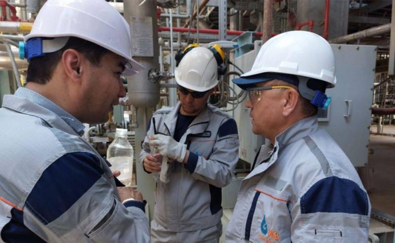 В Узбекистане началось производство синтетической нефти