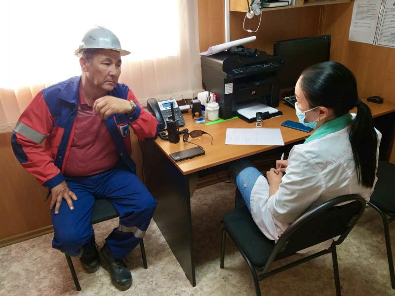 Мұнайшылар дәрігерлердің қабылдауында болды